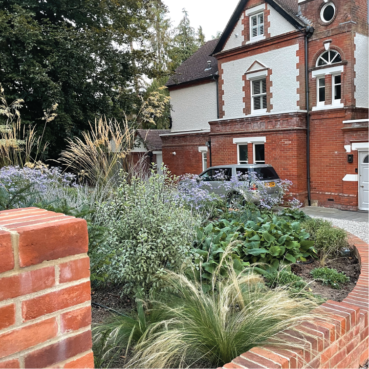 Large Town Garden Winchester 1 Large Town Garden Winchester 1