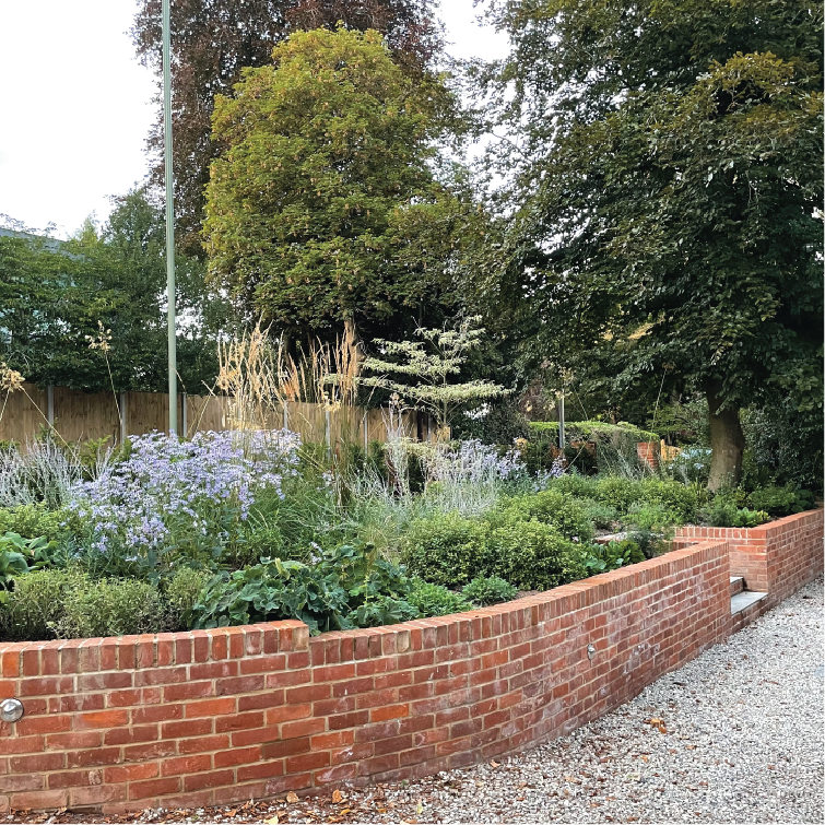 Large Town Garden Winchester 4 Large Town Garden Winchester 4