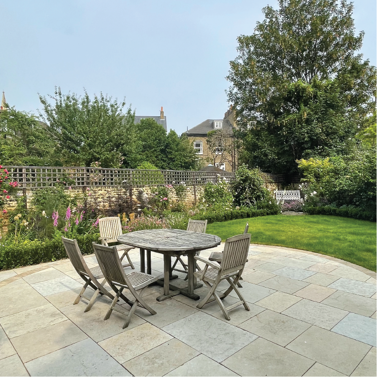 London Regency Urban Oasis Daytime 4